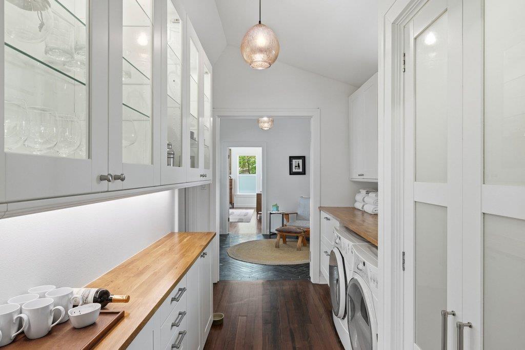 2411 E 10th St, Austin, TX 78702