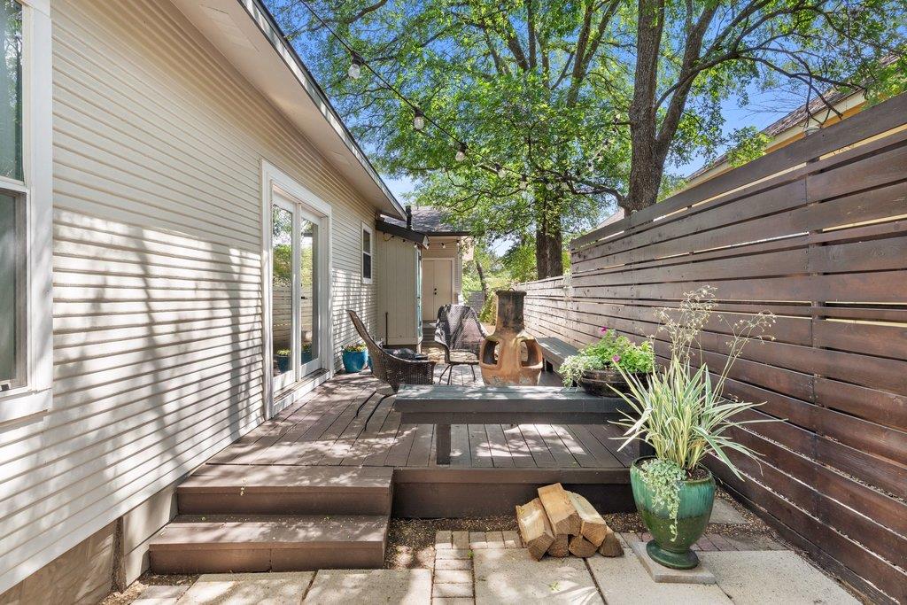 2411 E 10th St, Austin, TX 78702