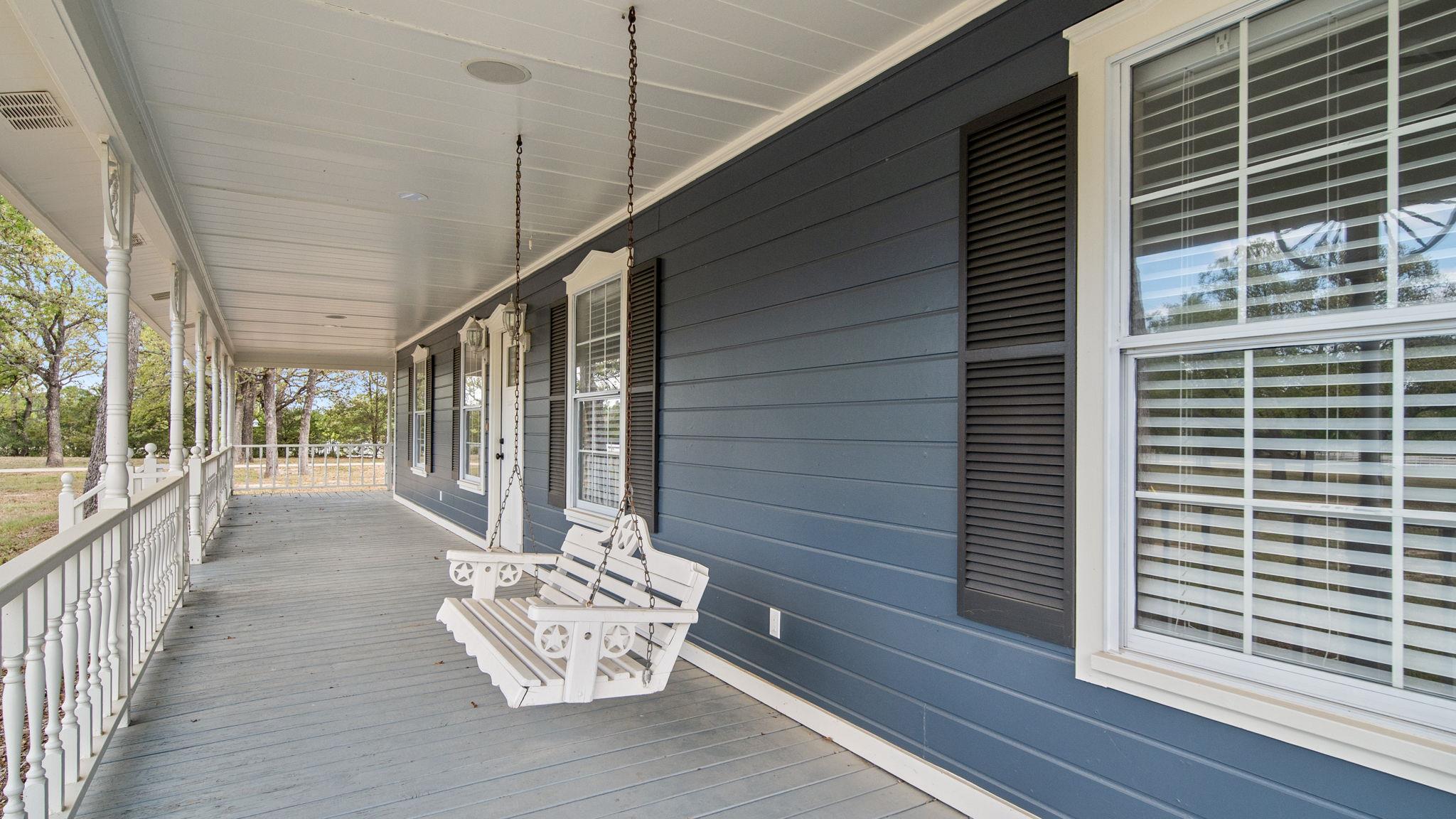 2205 S US Highway 77, Giddings, TX 78942