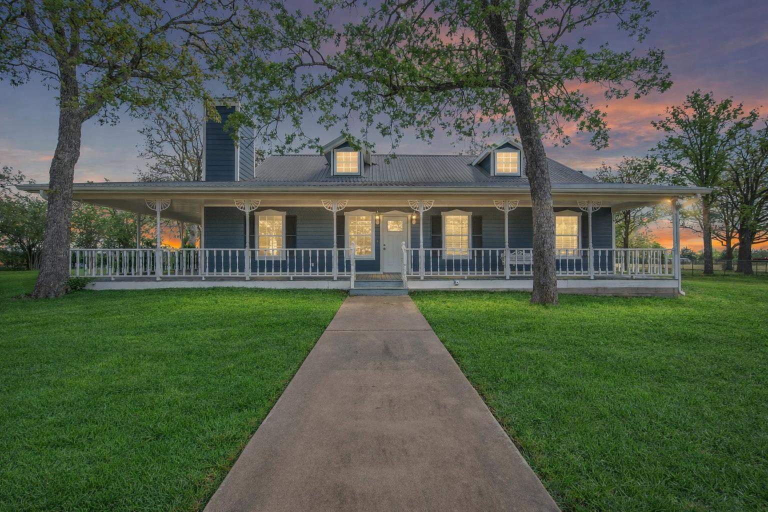 2205 S US Highway 77, Giddings, TX 78942