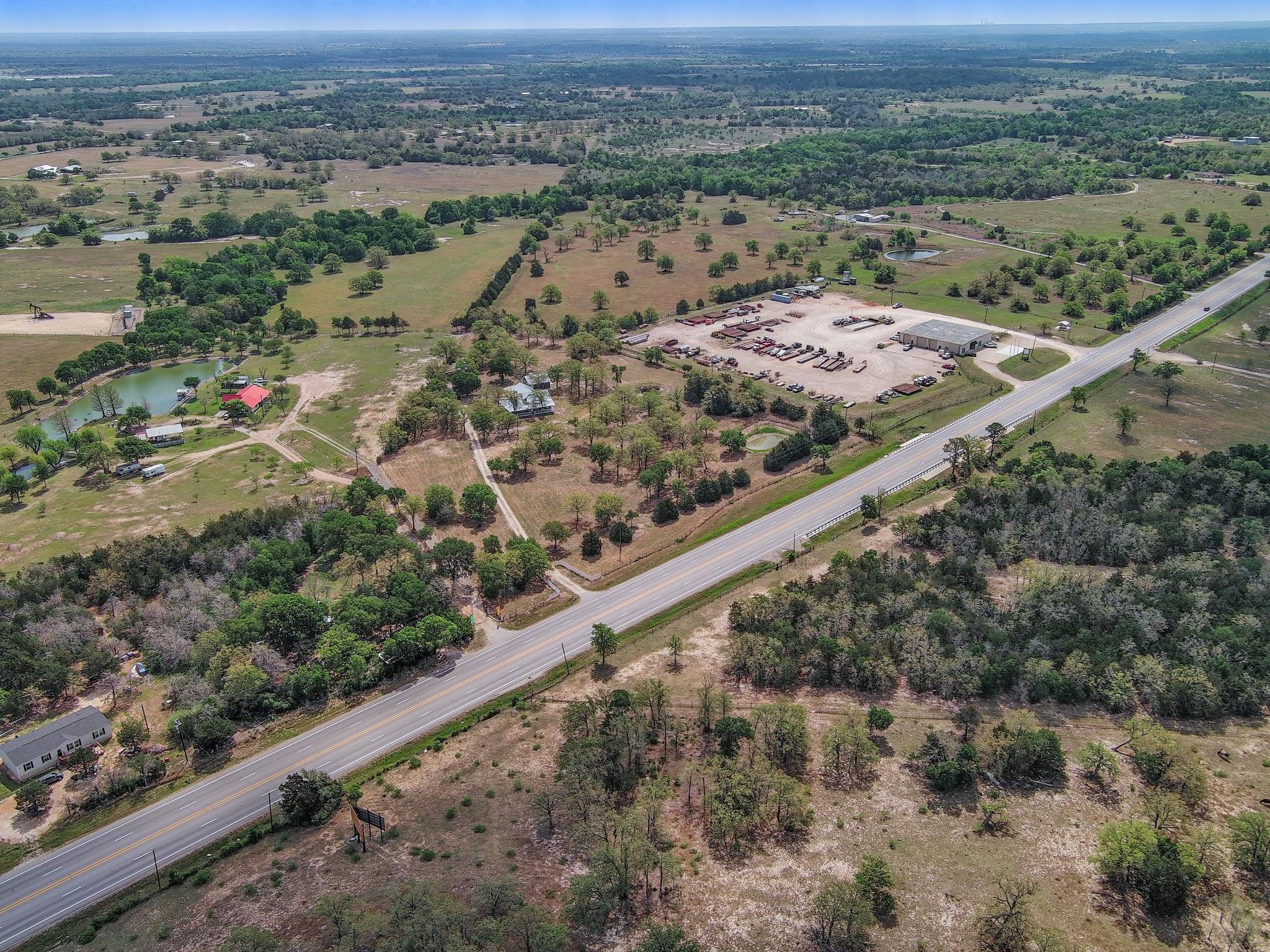 2205 S US Highway 77, Giddings, TX 78942