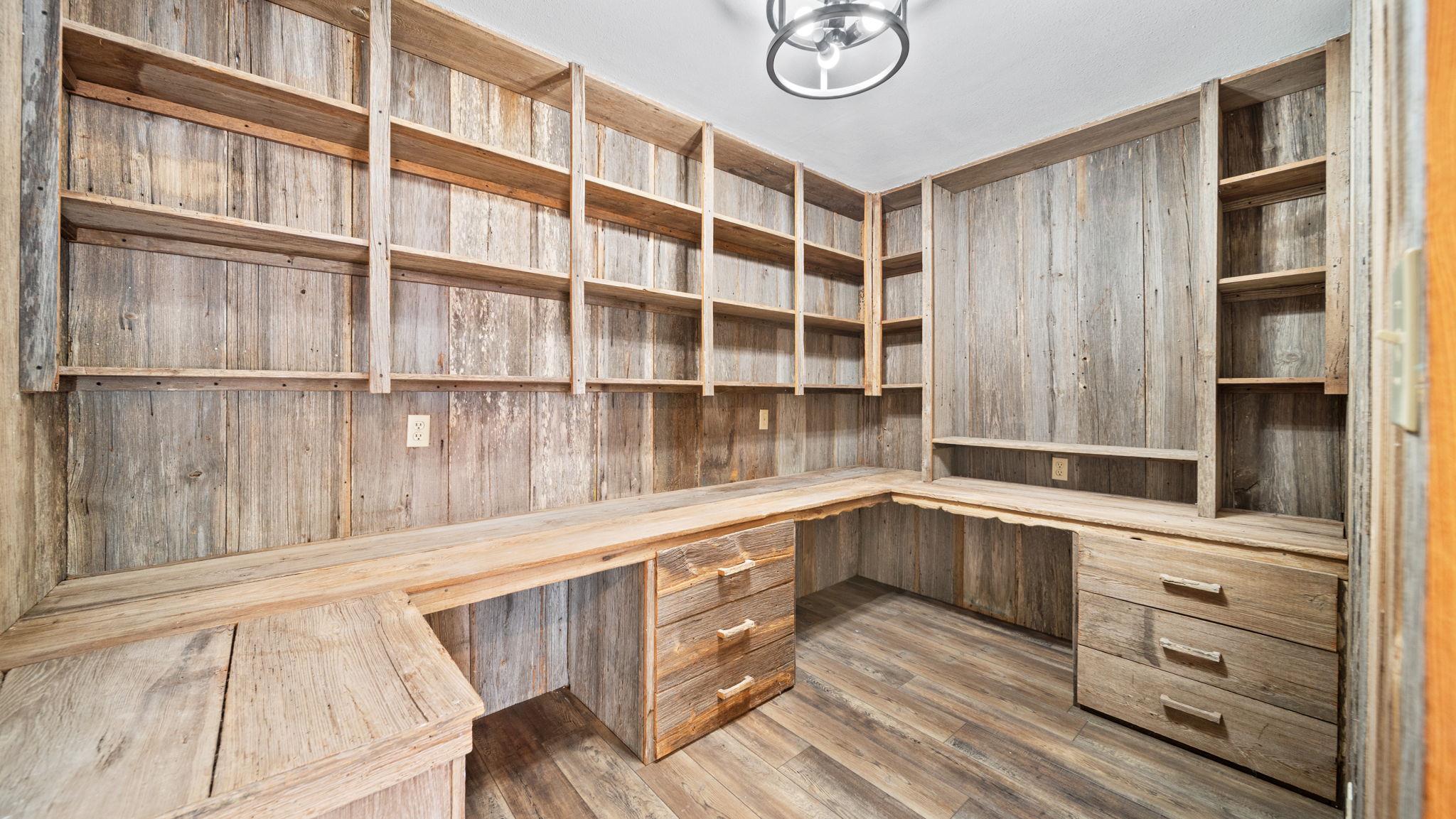 2205 S US Highway 77, Giddings, TX 78942