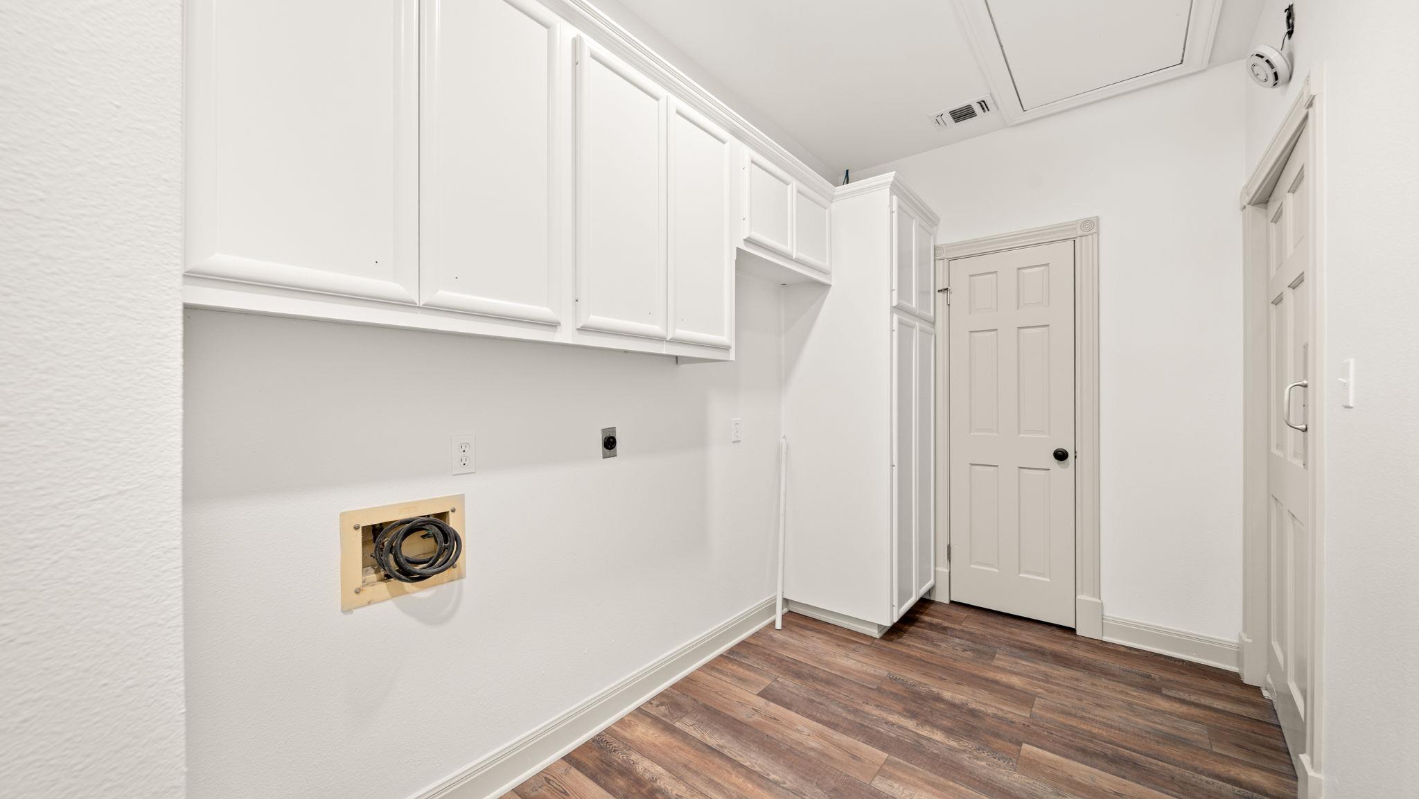 2205 S US Highway 77, Giddings, TX 78942