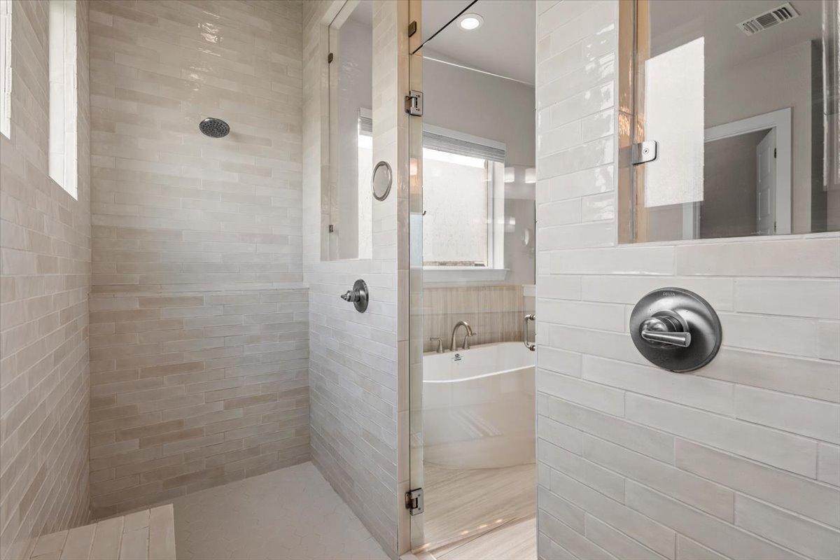 200 Great Lawn Bnd, Liberty Hill, TX 78642