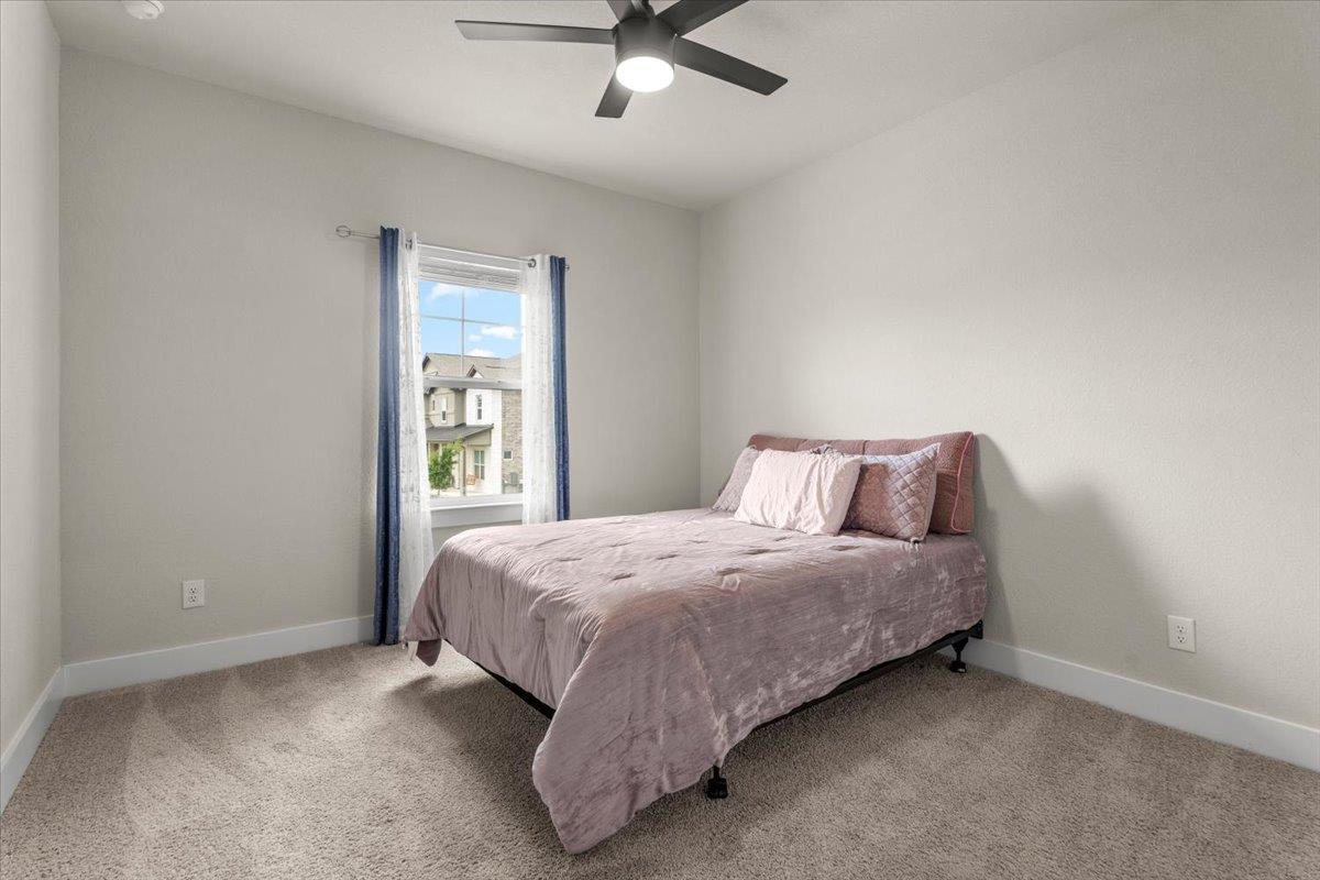 200 Great Lawn Bnd, Liberty Hill, TX 78642