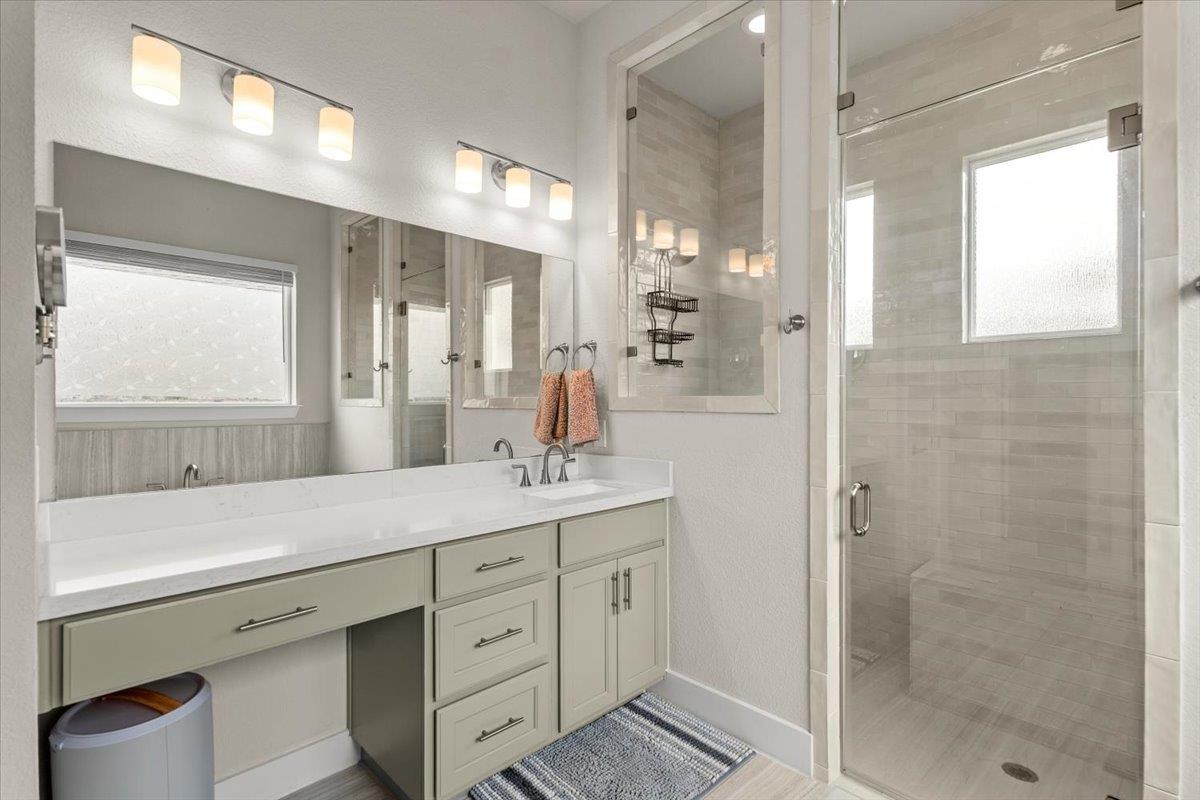 200 Great Lawn Bnd, Liberty Hill, TX 78642