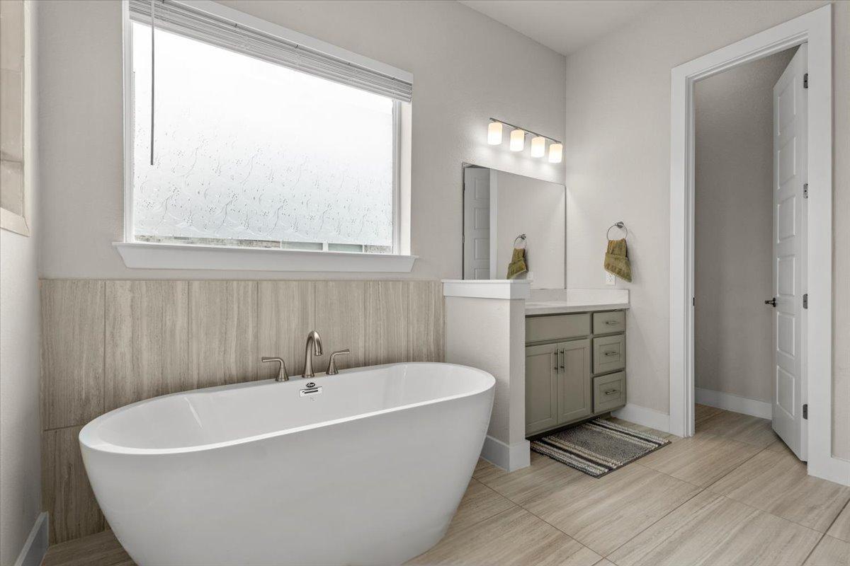 200 Great Lawn Bnd, Liberty Hill, TX 78642