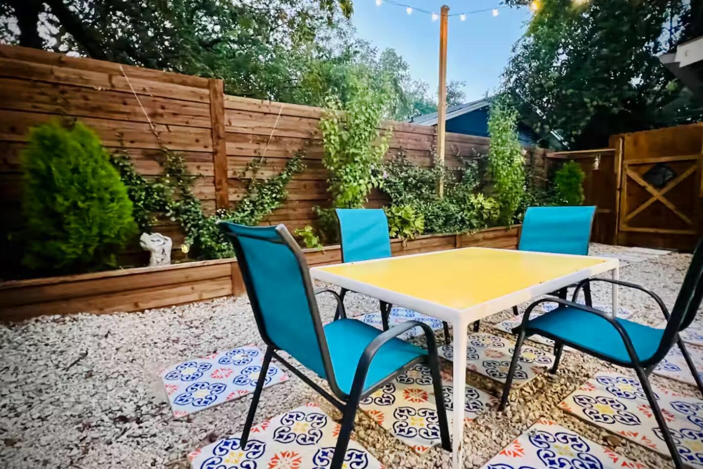 211 Lessin Ln # B, Austin, TX 78704