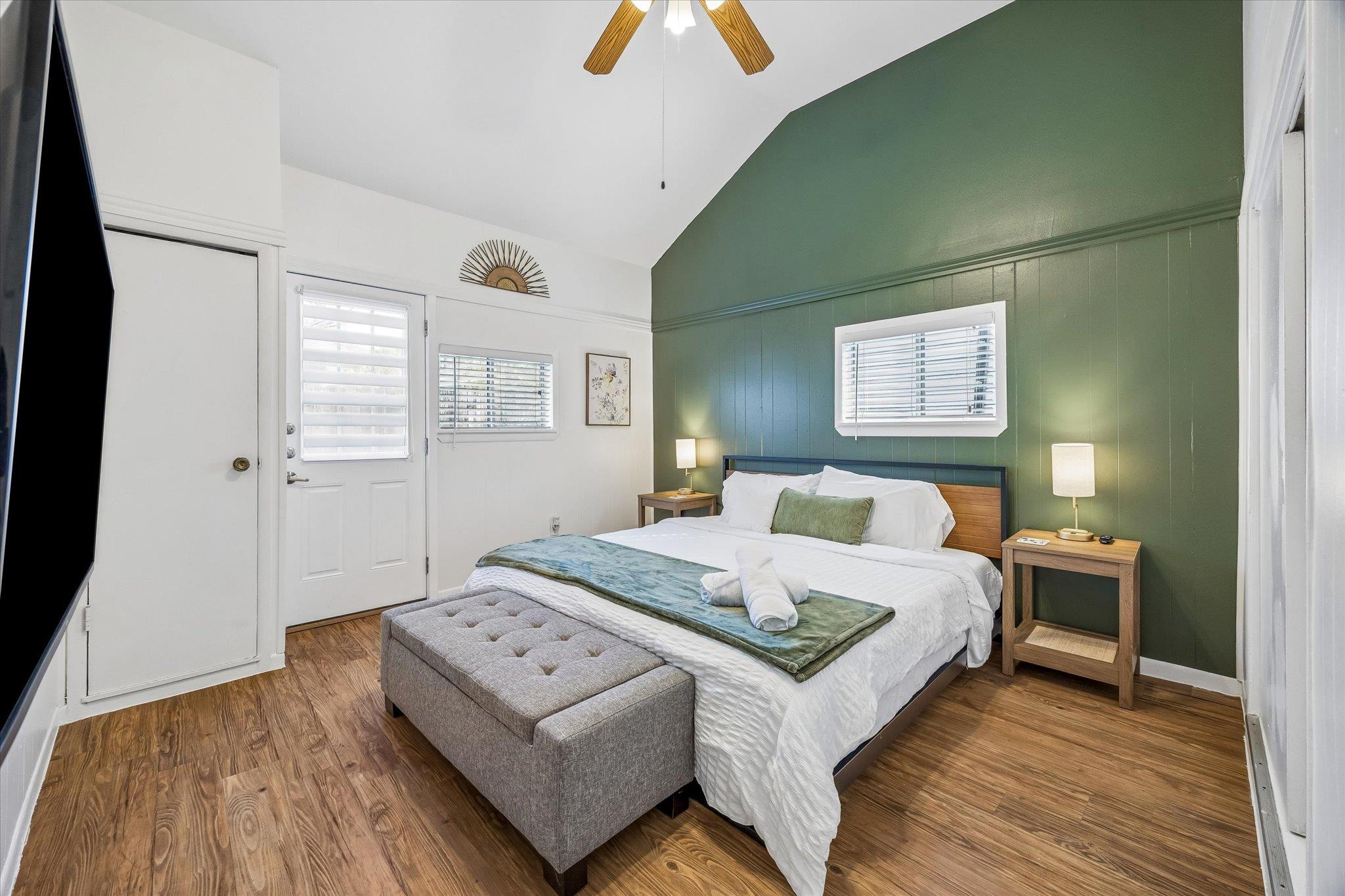 211 Lessin Ln # B, Austin, TX 78704
