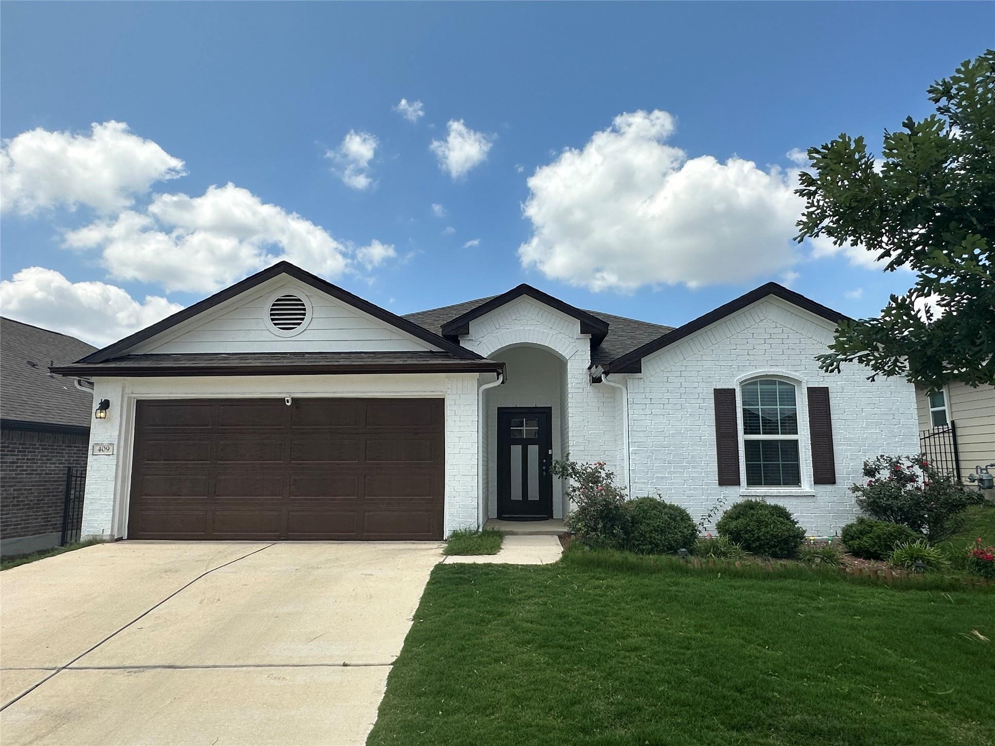 409 Lewisville Ln, Leander, TX 78641