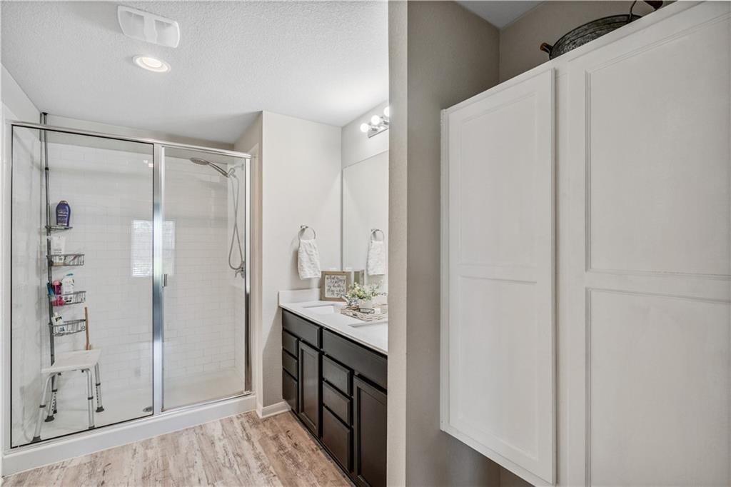 409 Lewisville Ln, Leander, TX 78641