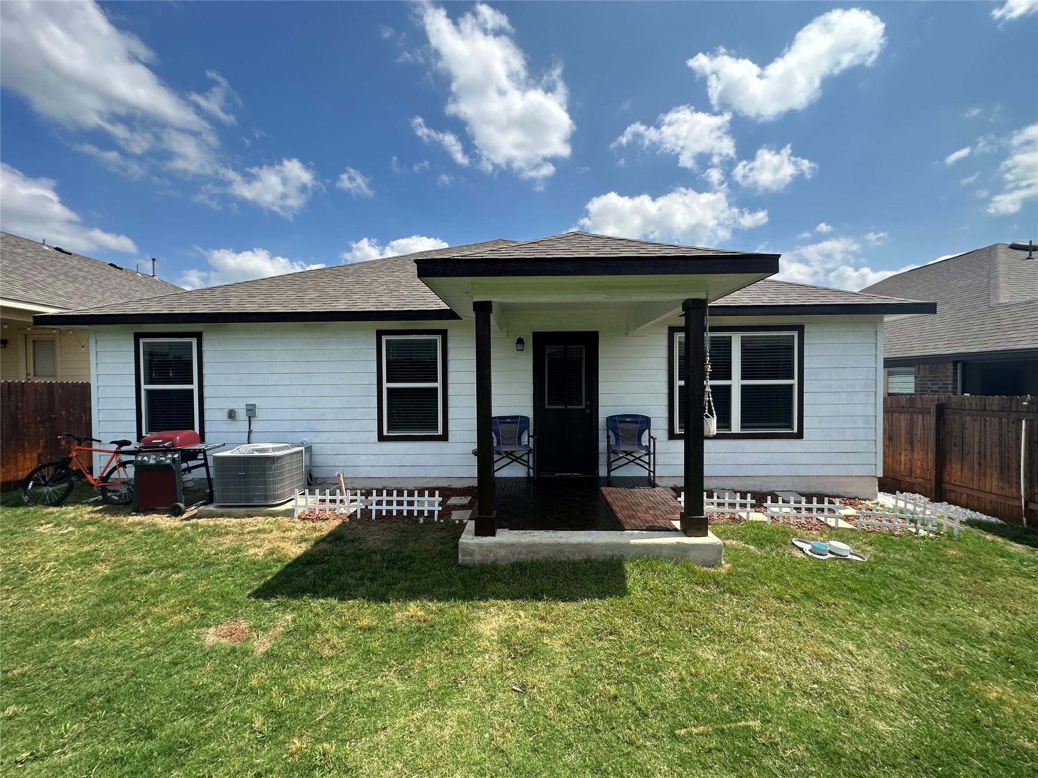 409 Lewisville Ln, Leander, TX 78641