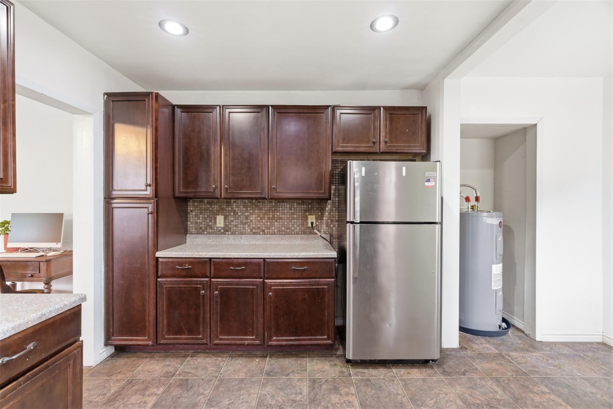 407 Westward St, Rockdale, TX 76567