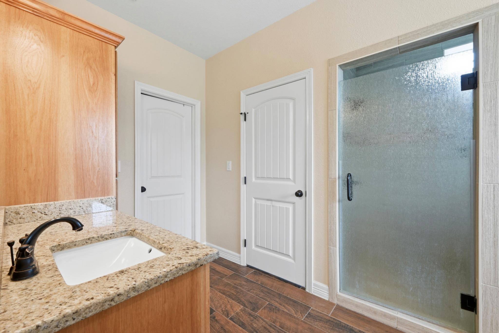 202 Cedar Hills Dr, Elgin, TX 78621