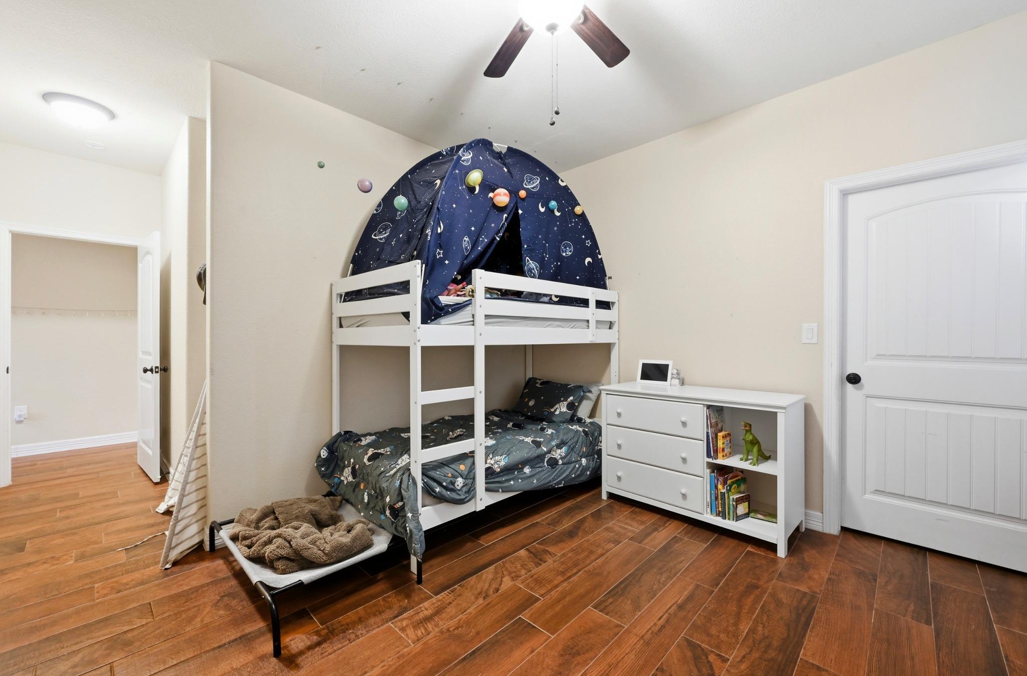 202 Cedar Hills Dr, Elgin, TX 78621