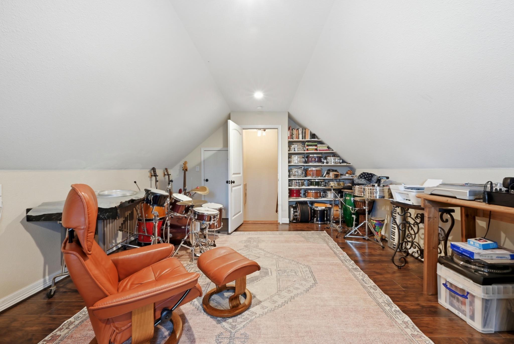 202 Cedar Hills Dr, Elgin, TX 78621