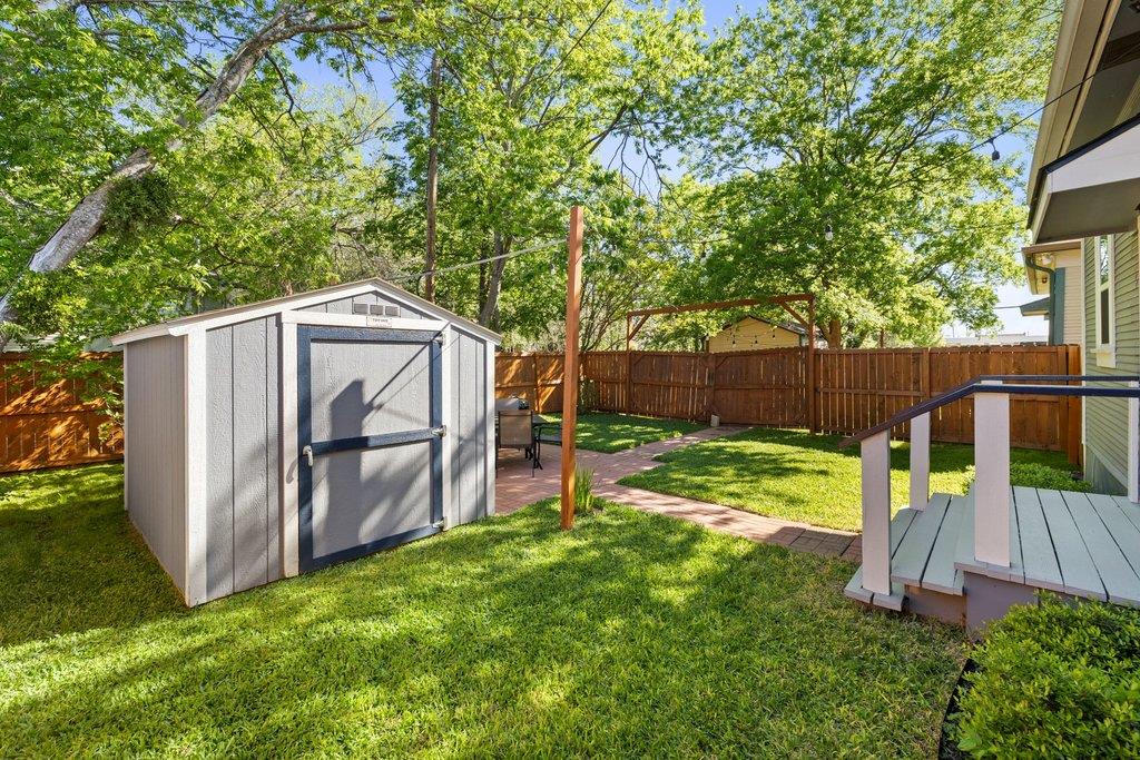 314 and 312 W 3rd St, Taylor, TX 76574