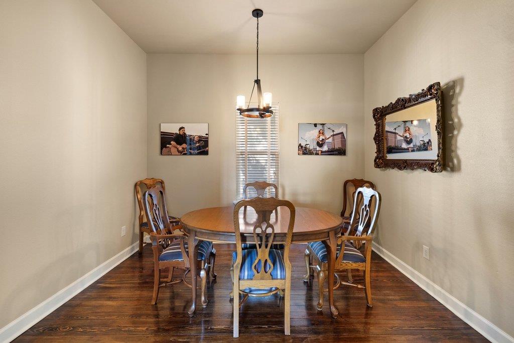 314 and 312 W 3rd St, Taylor, TX 76574