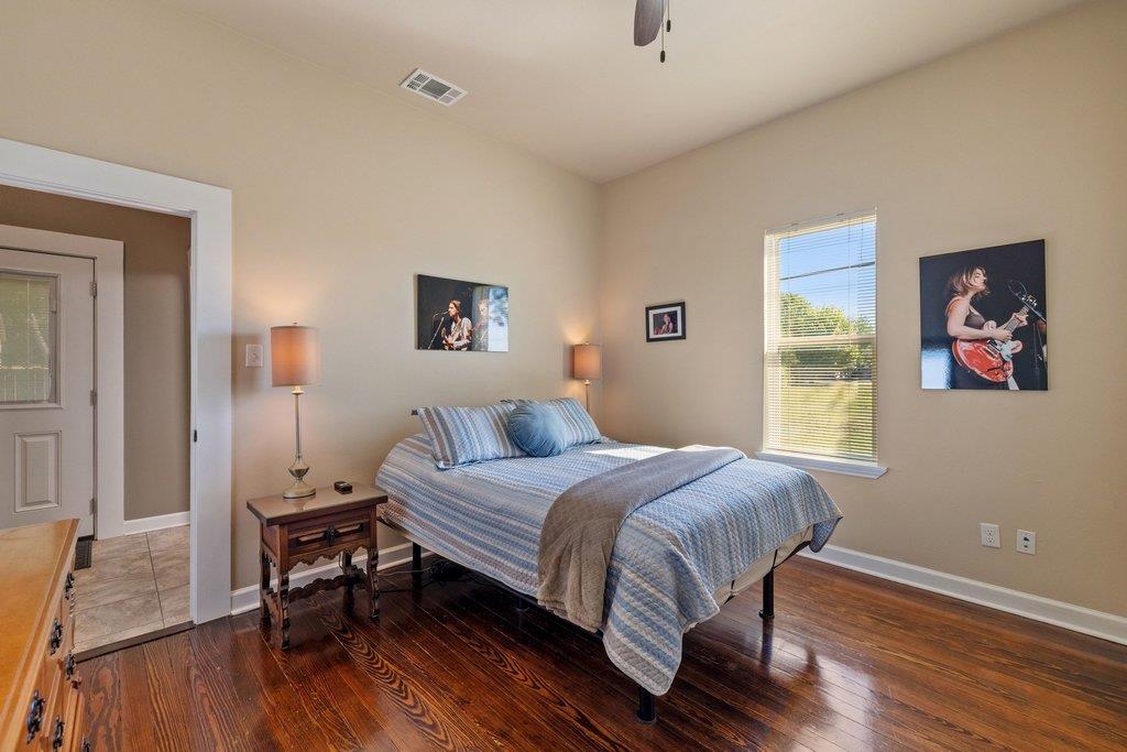 314 and 312 W 3rd St, Taylor, TX 76574