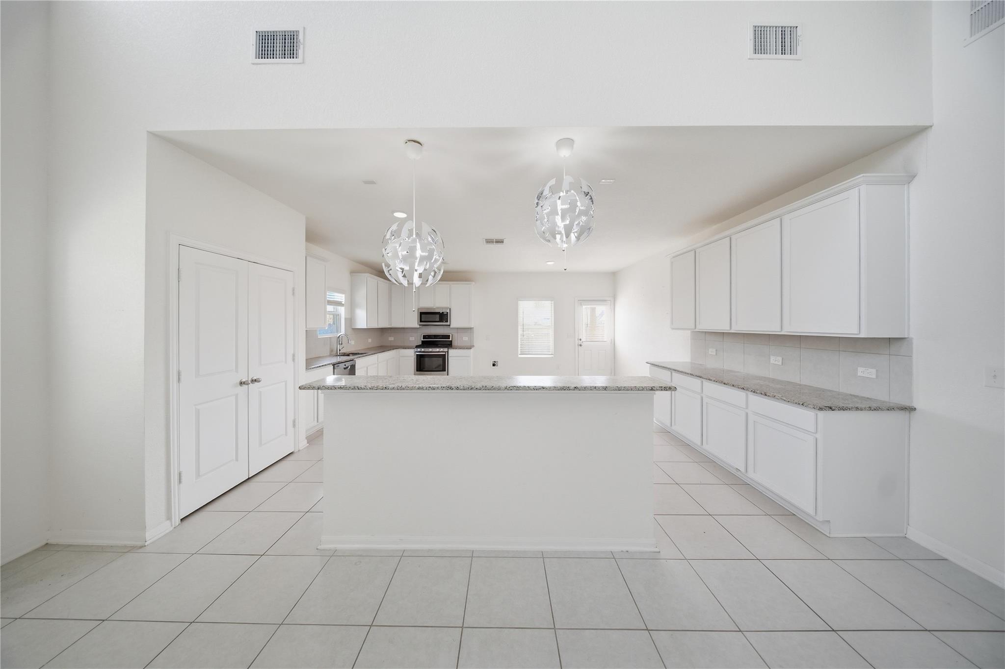 513 Warlander Way, Georgetown, TX 78626