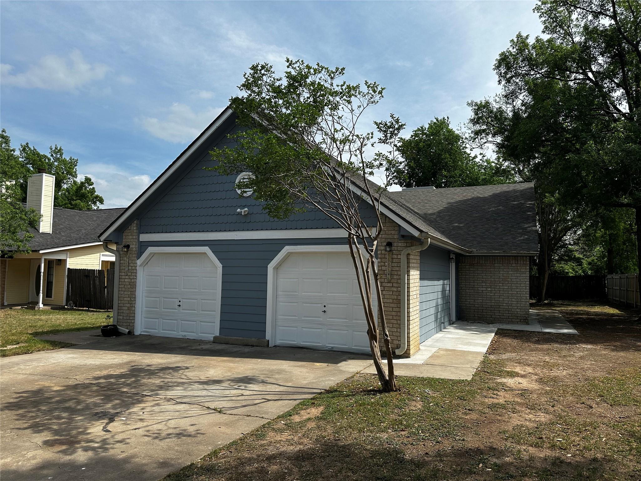 8809 Cainwood Ln, Austin, TX 78729