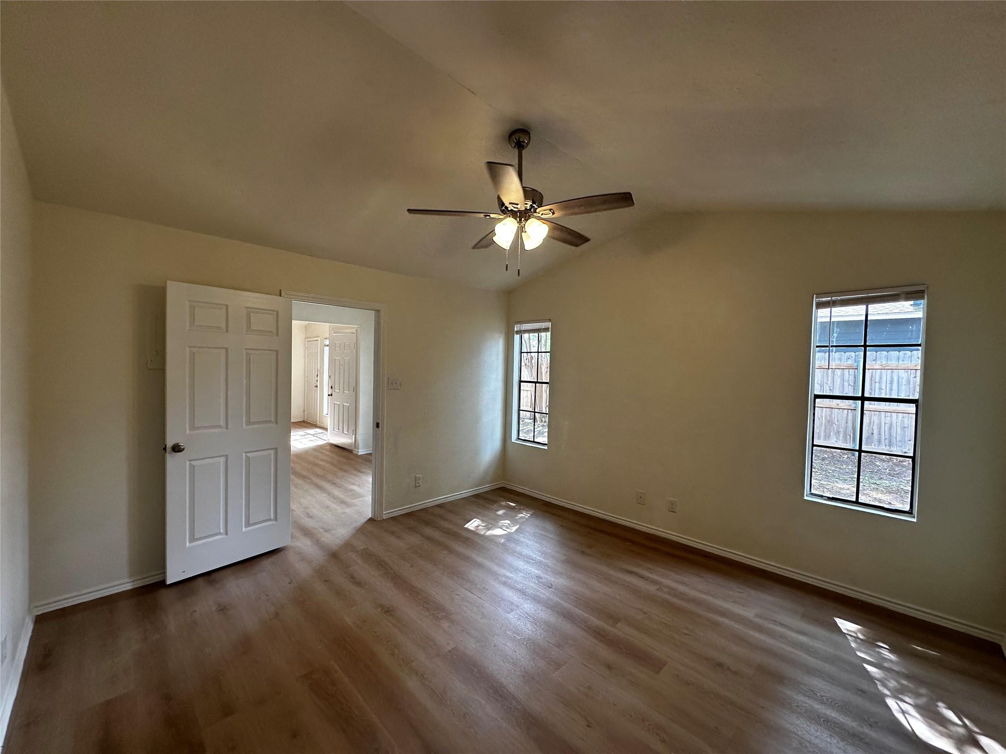 8809 Cainwood Ln, Austin, TX 78729