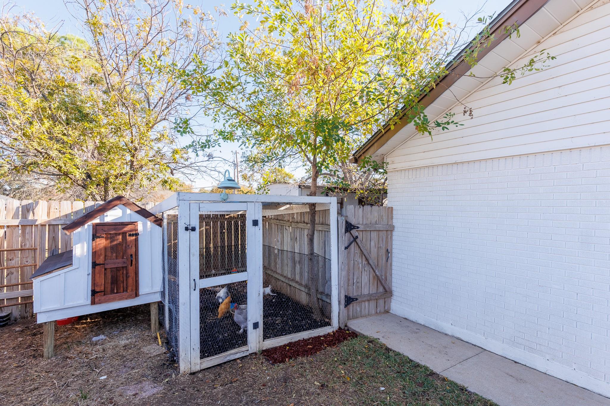 139 E Cottonwood Dr, Granite Shoals, TX 78654