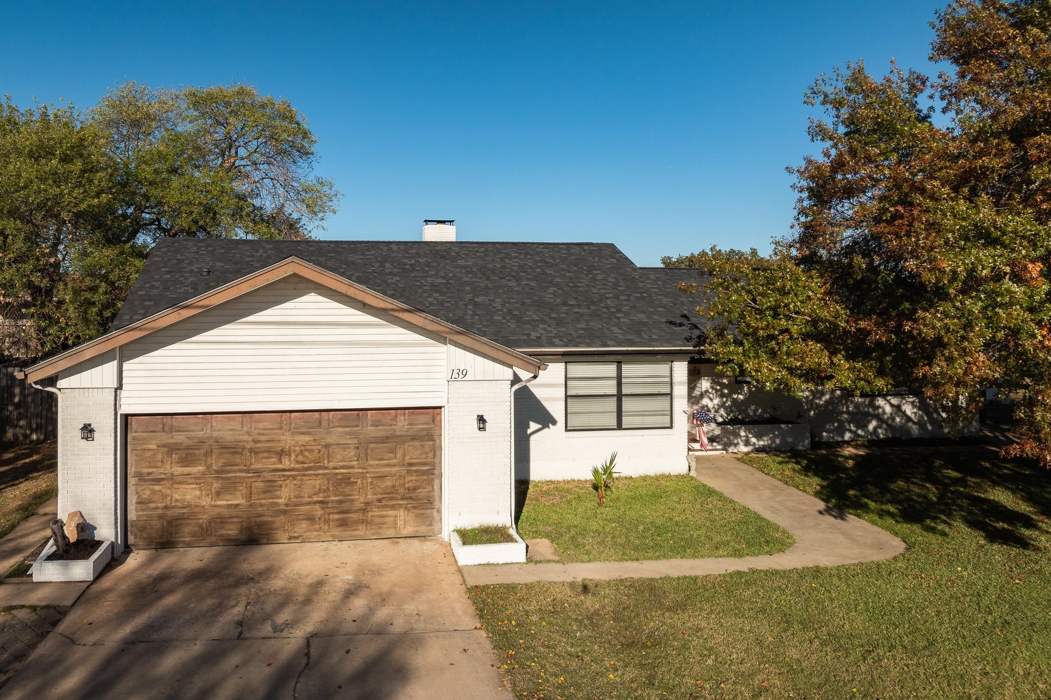 139 E Cottonwood Dr, Granite Shoals, TX 78654