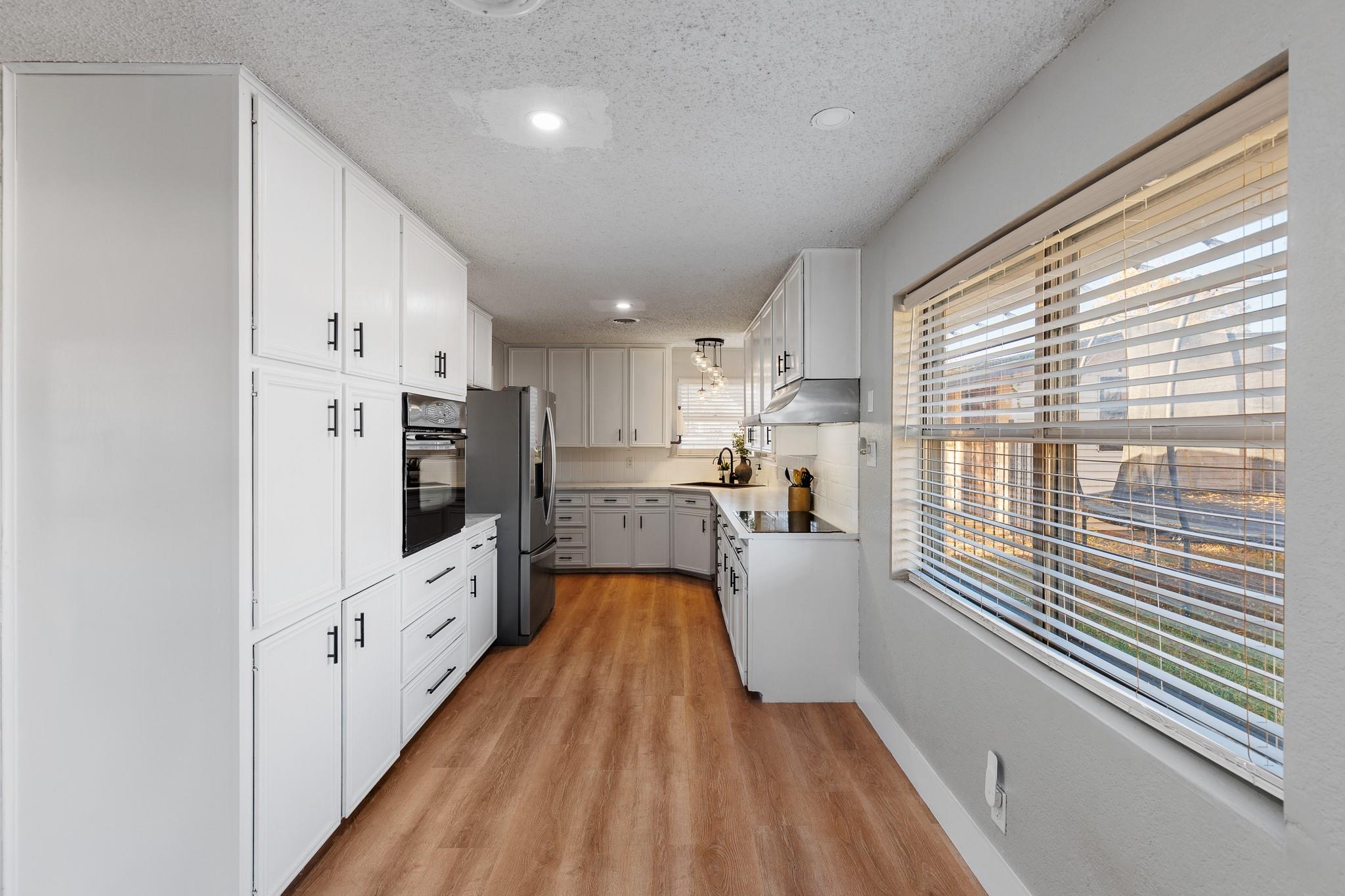 139 E Cottonwood Dr, Granite Shoals, TX 78654