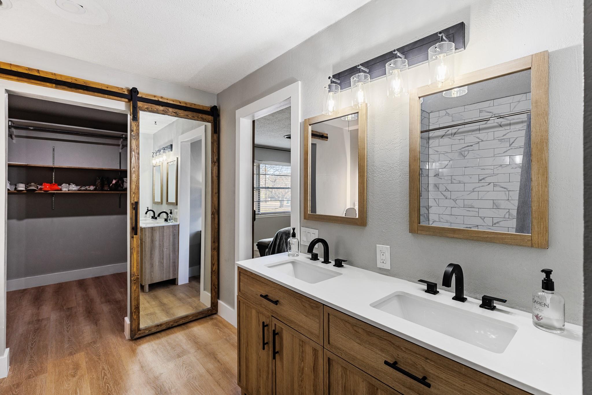 139 E Cottonwood Dr, Granite Shoals, TX 78654