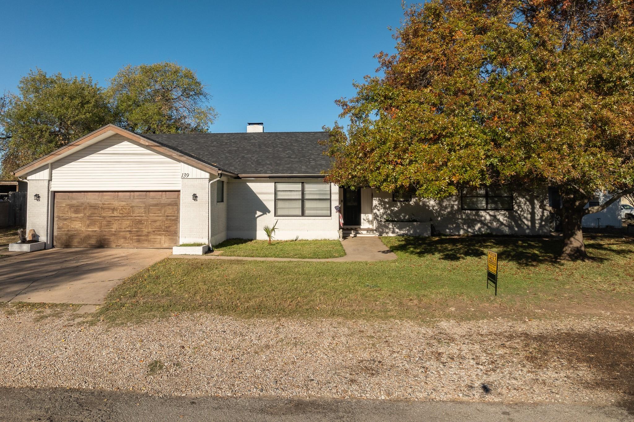 139 E Cottonwood Dr, Granite Shoals, TX 78654