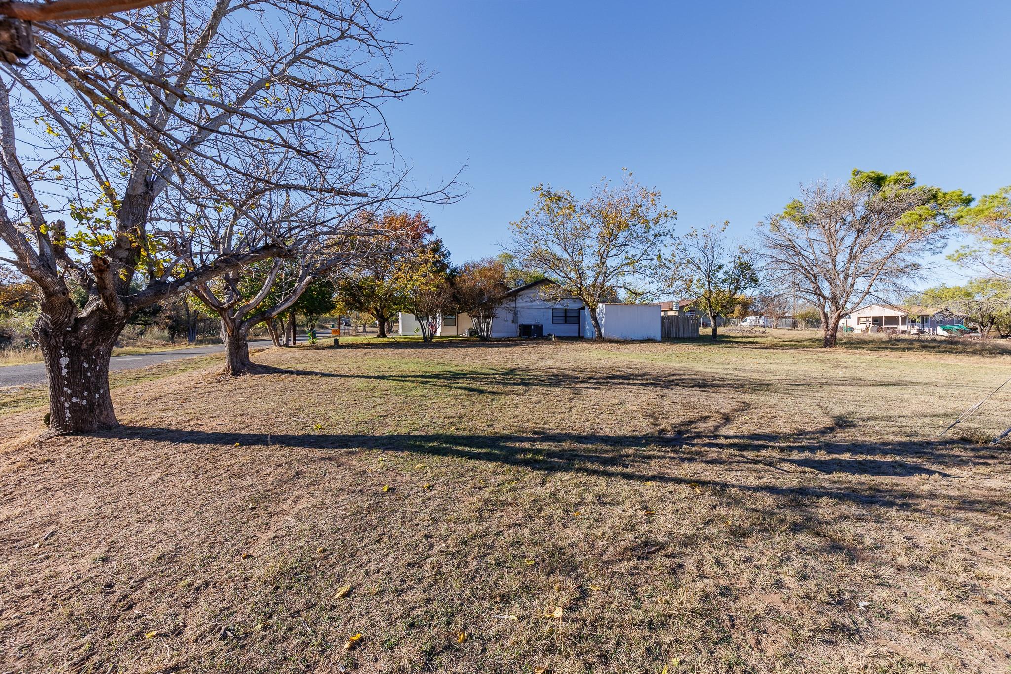 139 E Cottonwood Dr, Granite Shoals, TX 78654