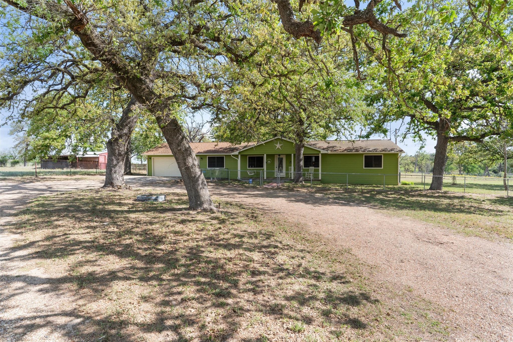 552 County Road 306, Rockdale, TX 76567