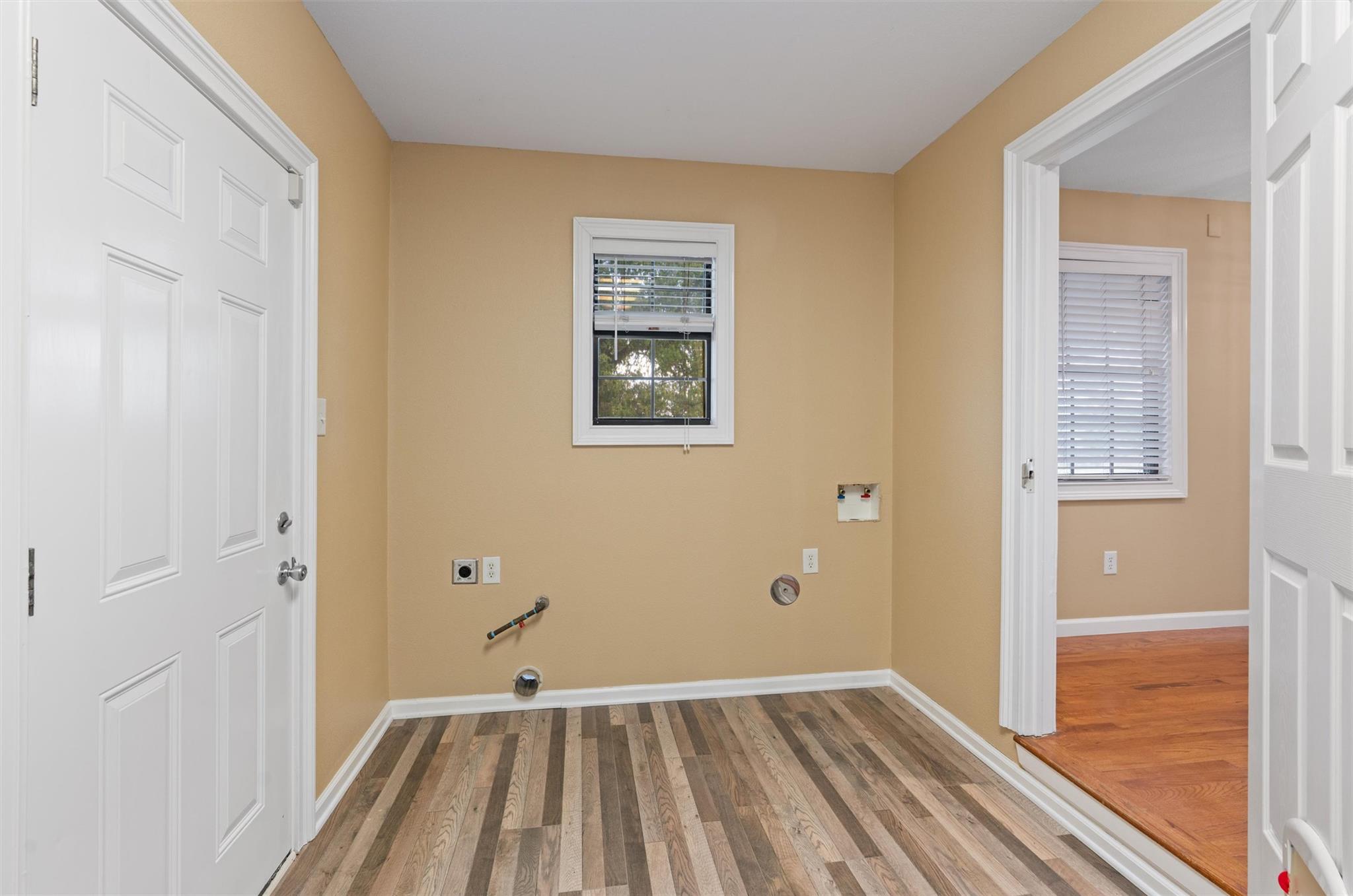 552 County Road 306, Rockdale, TX 76567