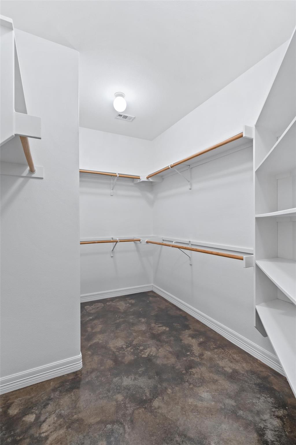 485 Canna Lily Cir, Driftwood, TX 78619