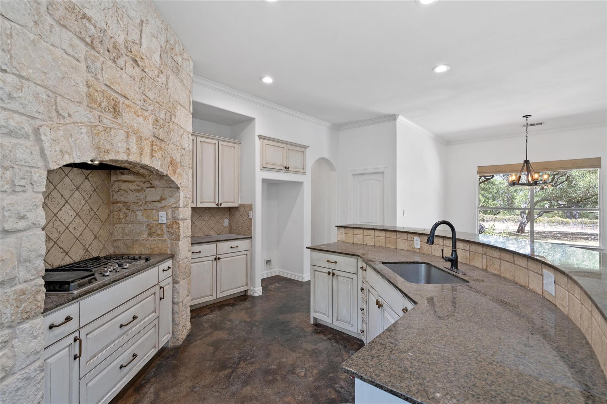 485 Canna Lily Cir, Driftwood, TX 78619