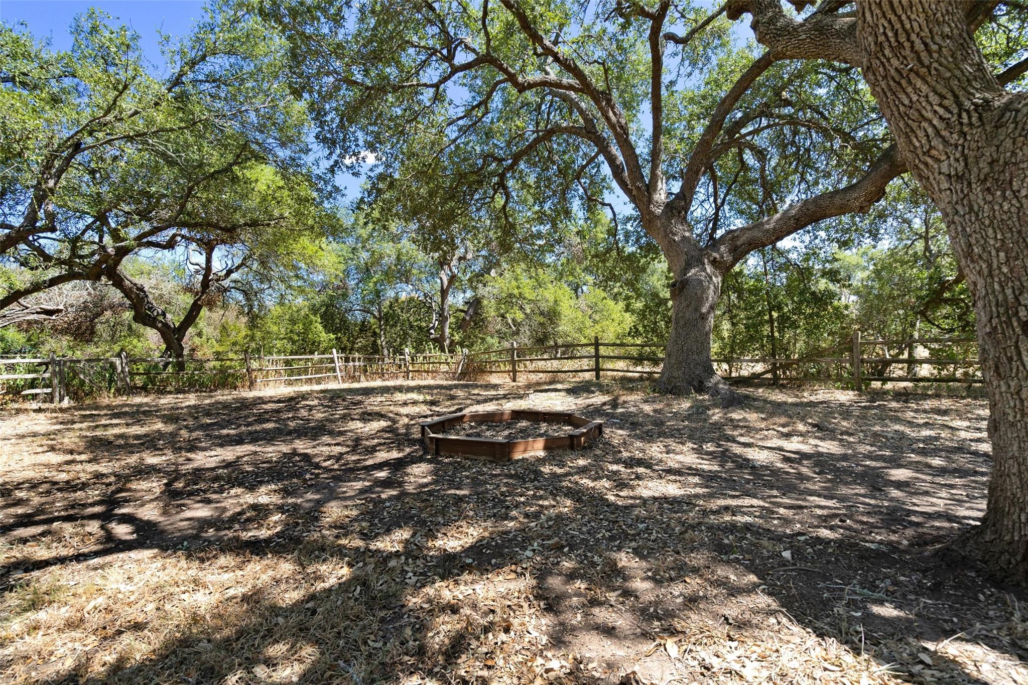 485 Canna Lily Cir, Driftwood, TX 78619