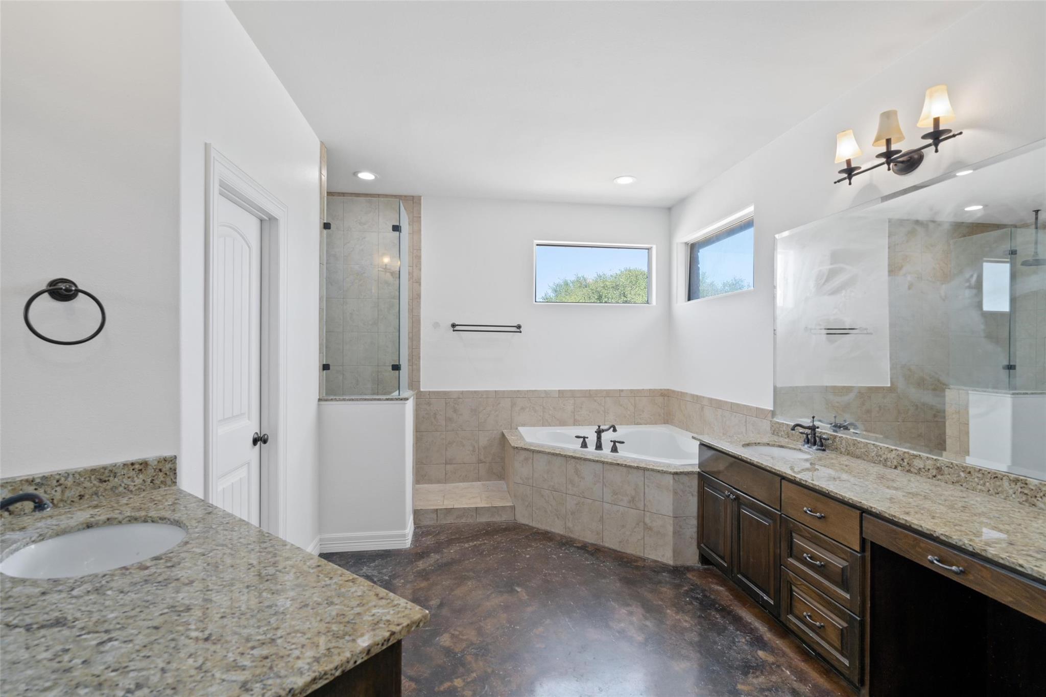 485 Canna Lily Cir, Driftwood, TX 78619