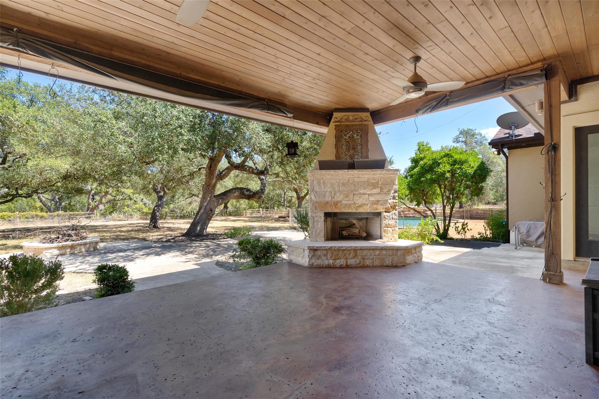 485 Canna Lily Cir, Driftwood, TX 78619