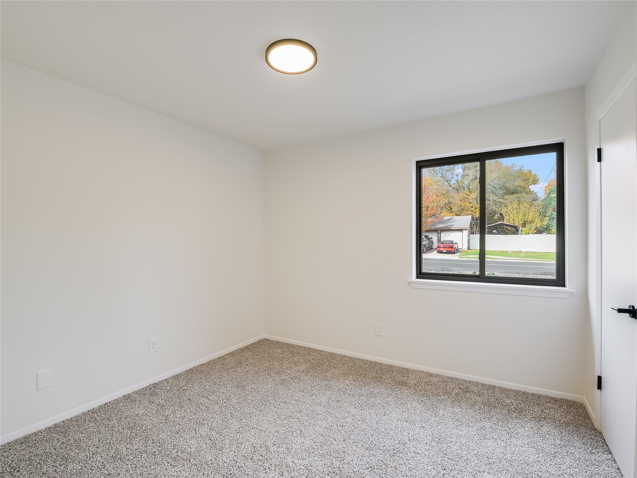 10055 Woodland Village Dr, Austin, TX 78750