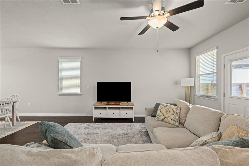 5308 Golden Canary Ln, Austin, TX 78723