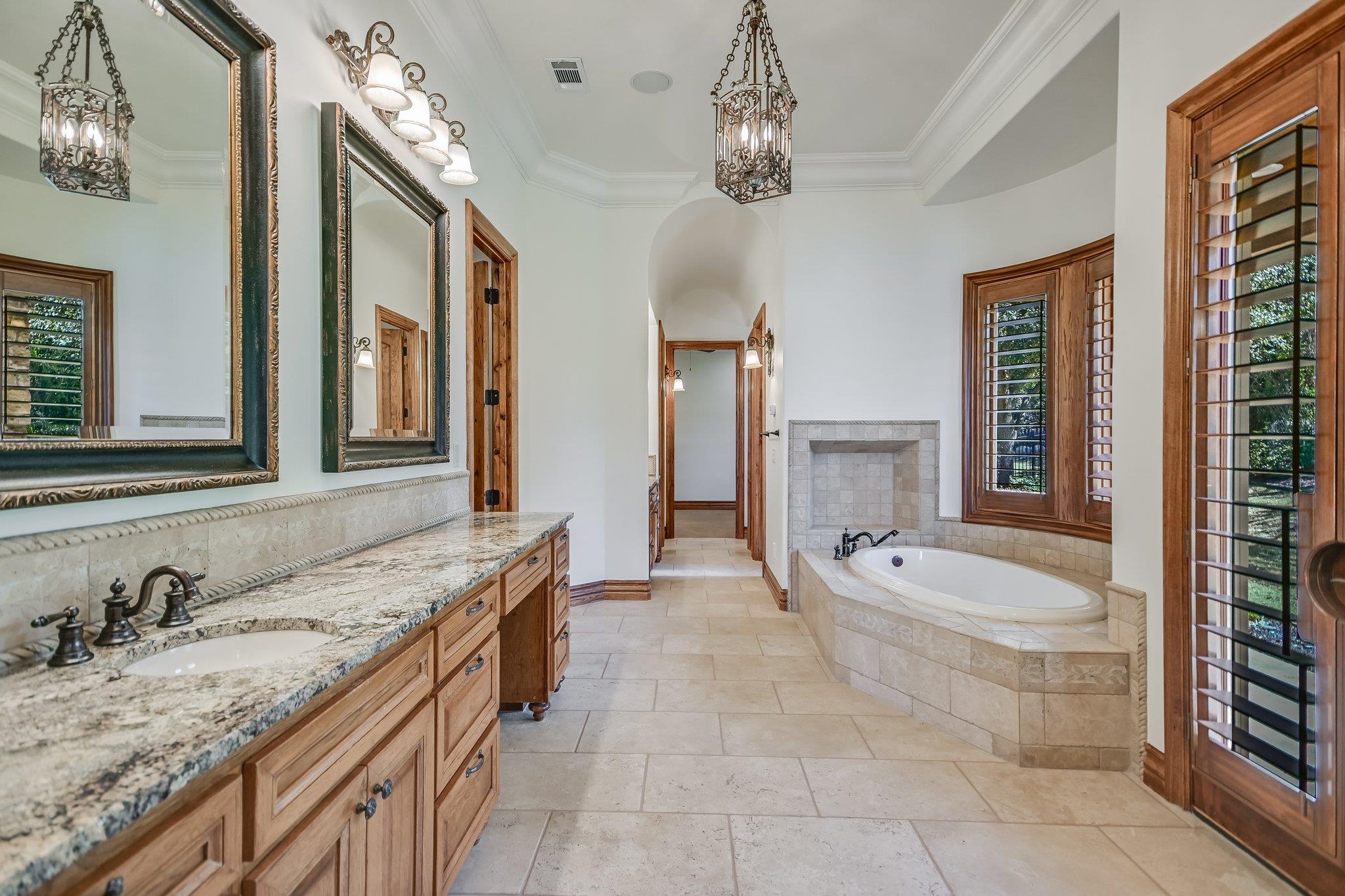 5324 W Fm 2147, Horseshoe Bay, TX 78657