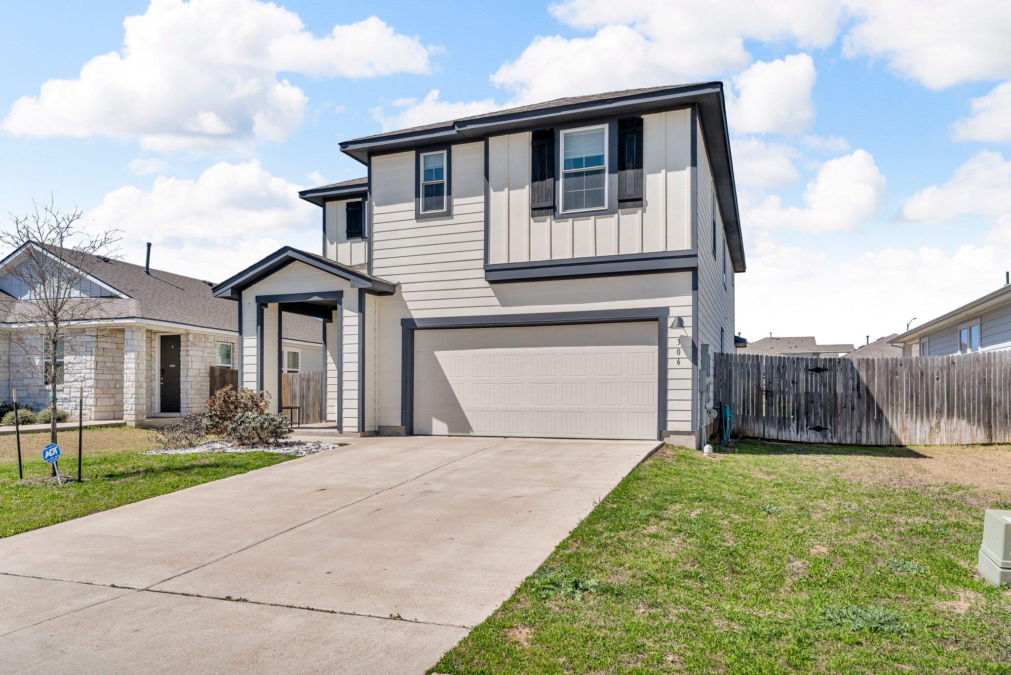 306 Cold Spring Loop, Bastrop, TX 78602