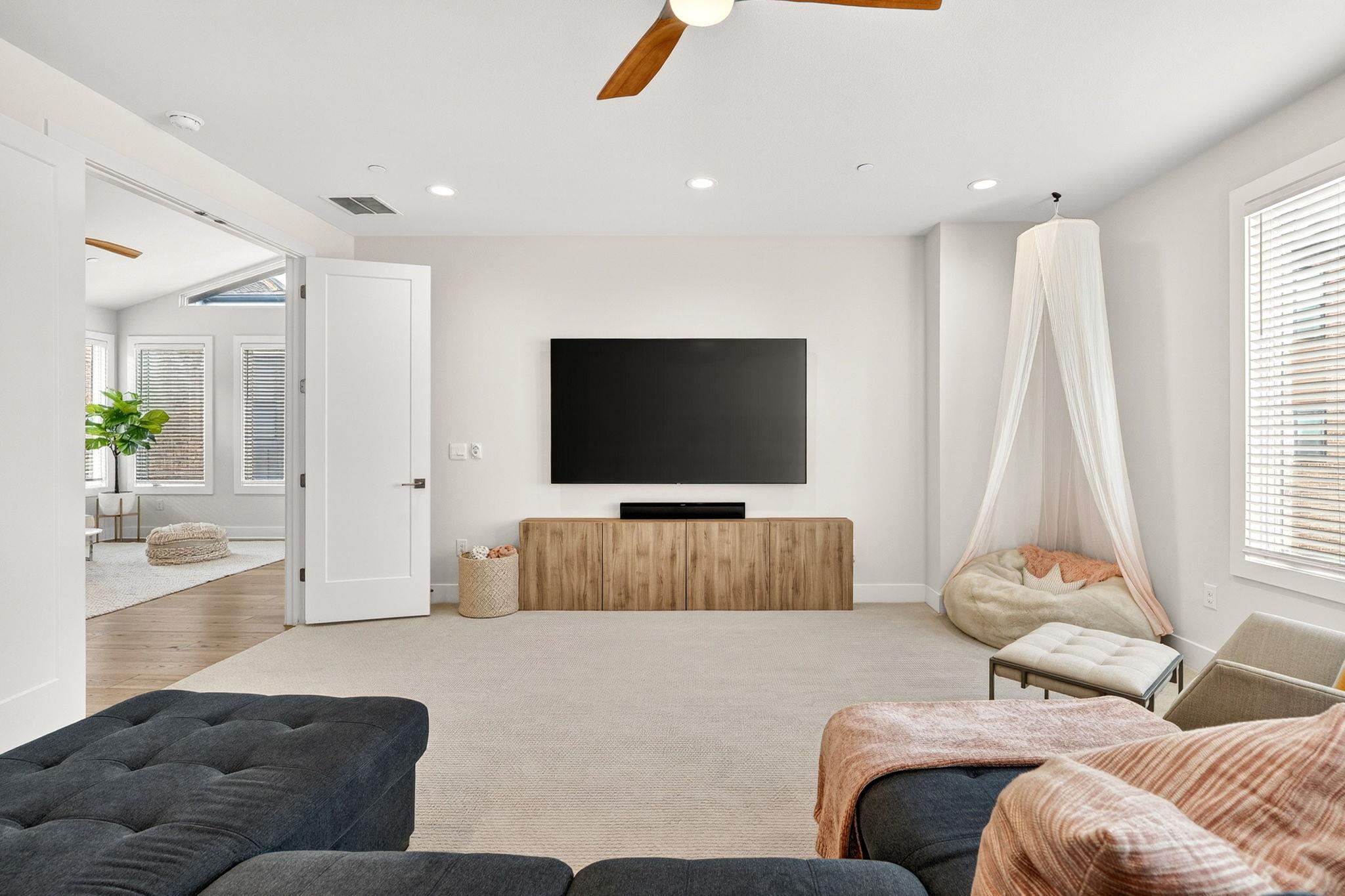 4018 Diligence Dr, Austin, TX 78731