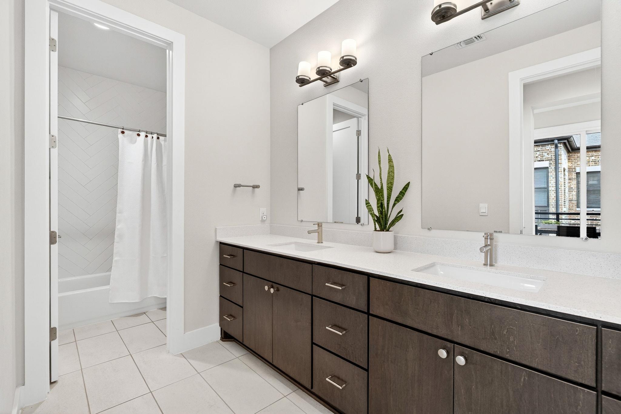 4018 Diligence Dr, Austin, TX 78731