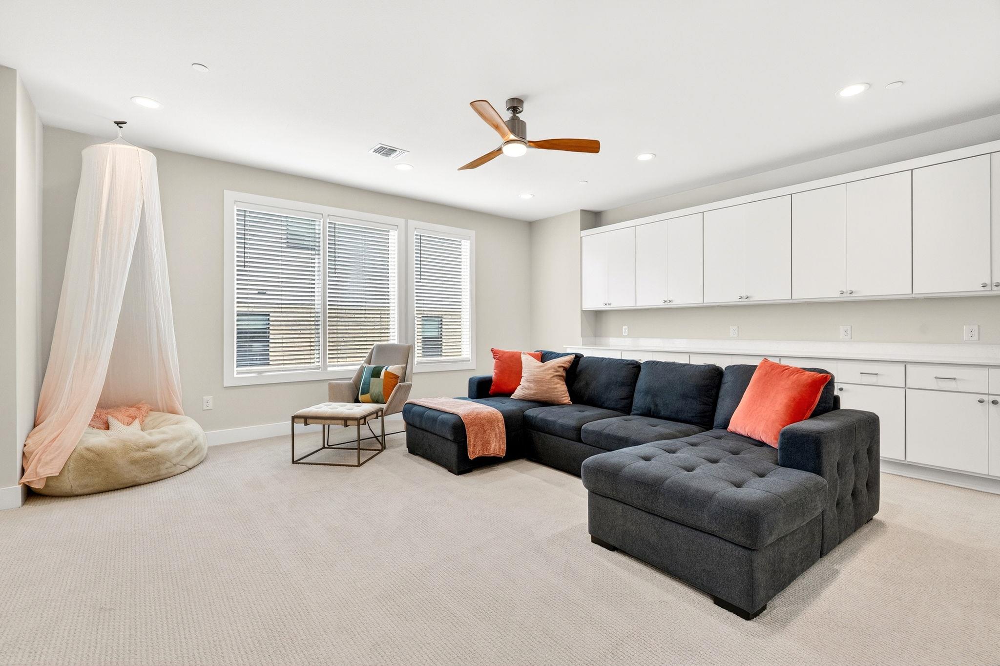 4018 Diligence Dr, Austin, TX 78731