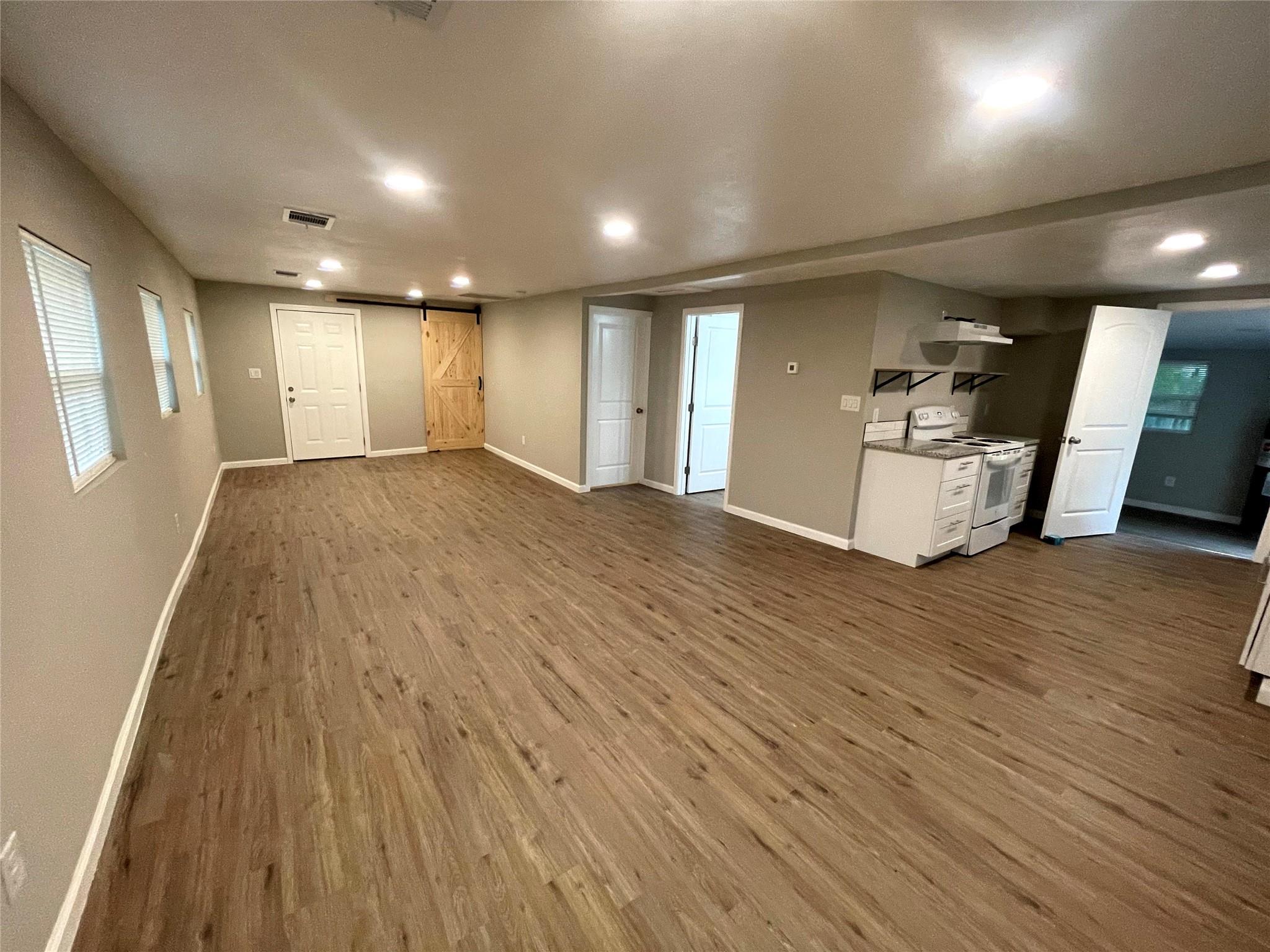 723 Pecan Ln, Cottonwood Shores, TX 78657