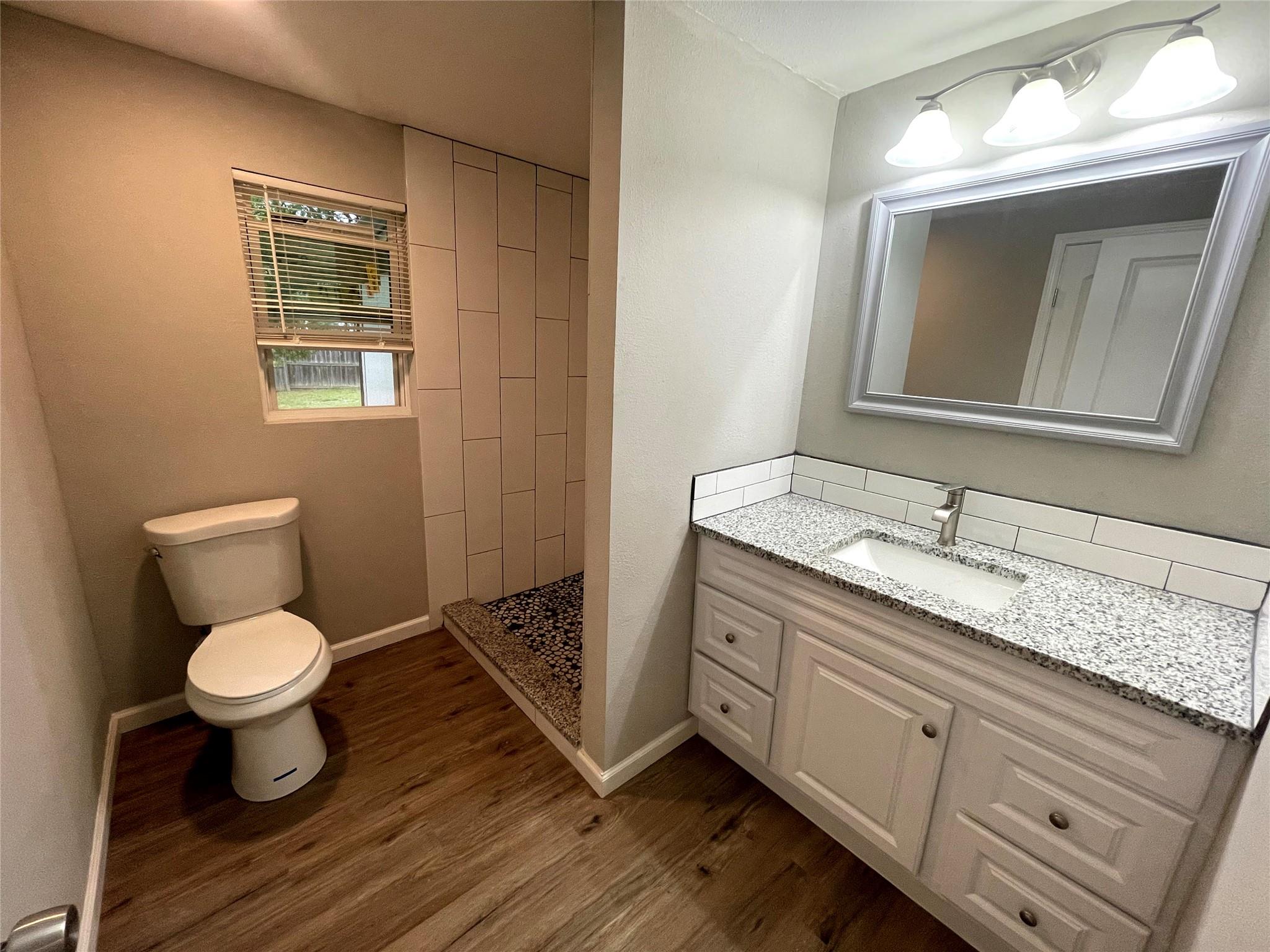 723 Pecan Ln, Cottonwood Shores, TX 78657