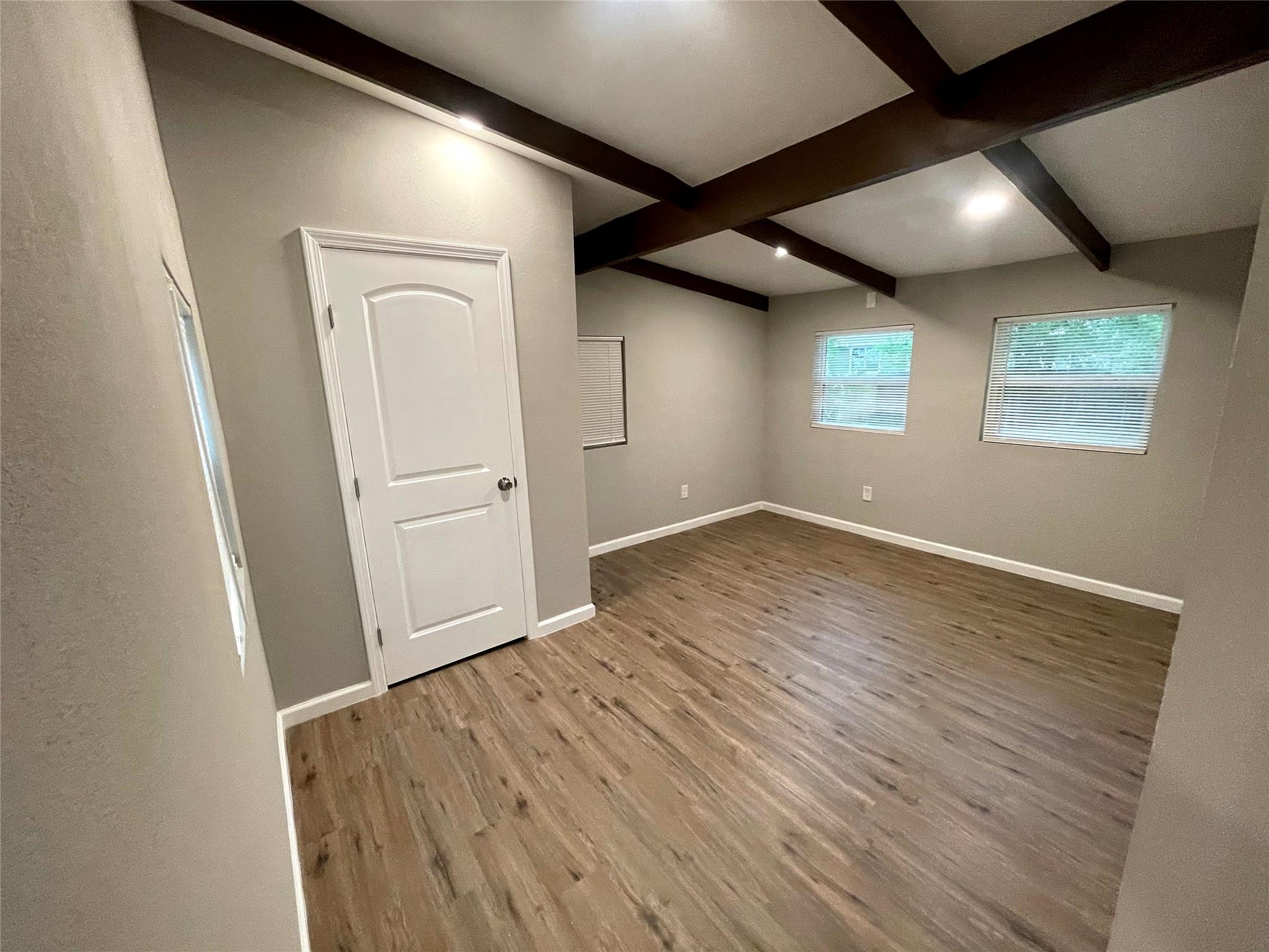 723 Pecan Ln, Cottonwood Shores, TX 78657