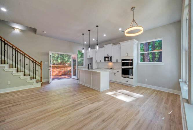 108 Huelo Ct, Bastrop, TX 78602